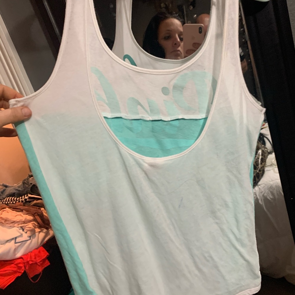 Pink tank - Picture 2 of 2